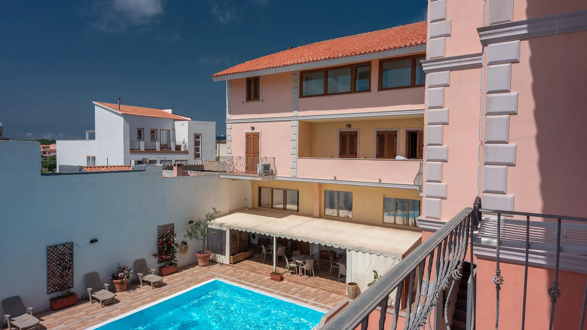 Cristal Blu Aparthotel Santa Teresa Gallura Italy