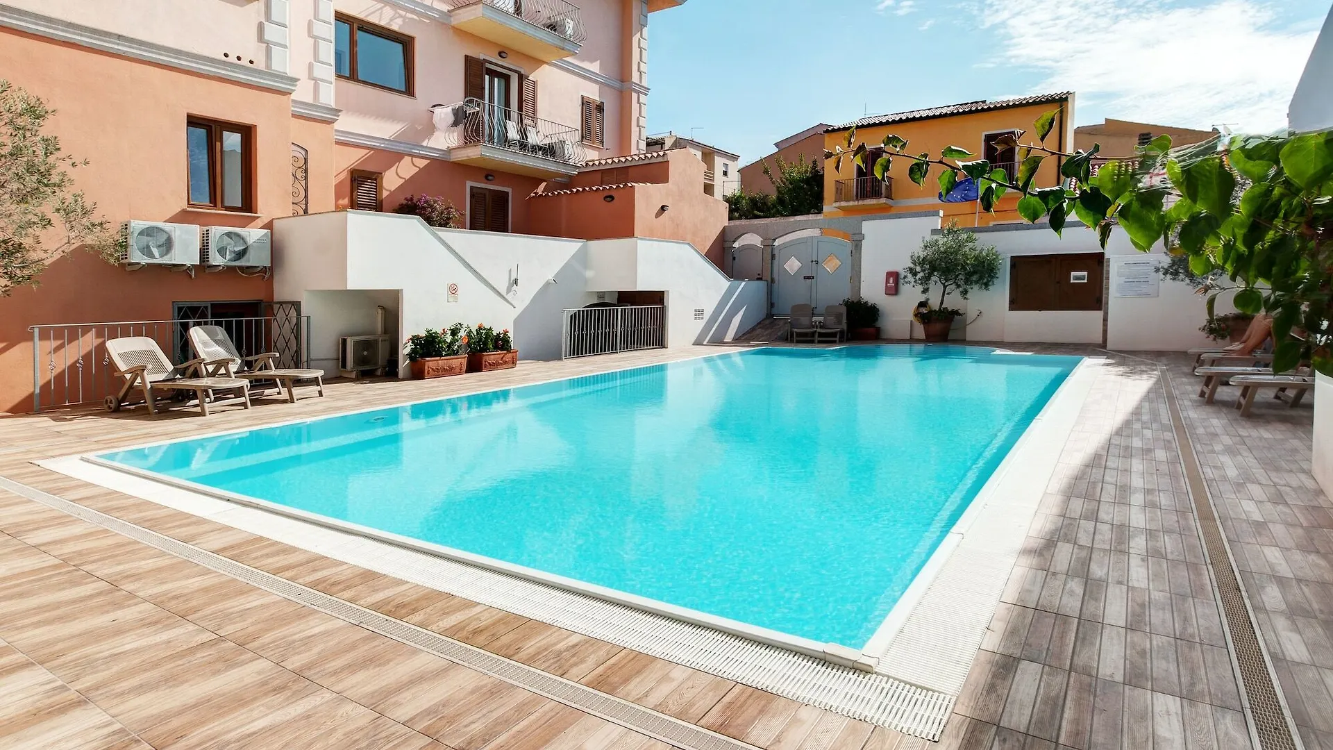 Cristal Blu Aparthotel Santa Teresa Gallura